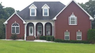 1022 Briarwood Dr, Cottontown, TN 37048-9603