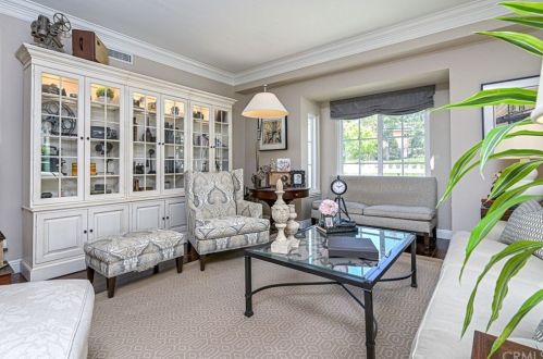 231 Summertree Rd, Anaheim CA  exterior