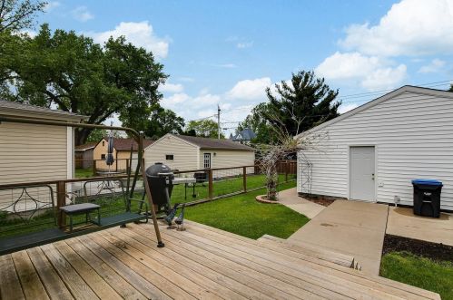 2495 13th Ave, Saint Paul MN  55109-2437 exterior