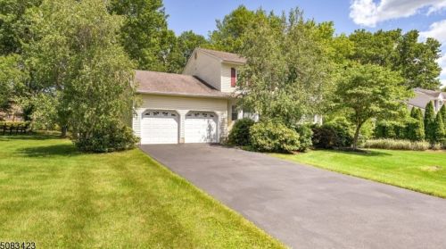 252 Hancock Ave, Bridgewater, NJ 08807-2657