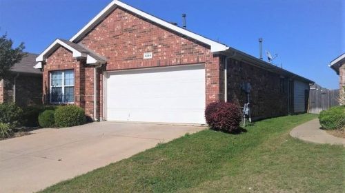 6244 Adonia Dr, Fort Worth, TX 76131-1319