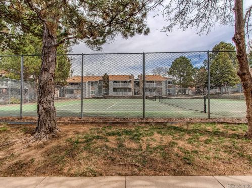 902 Walden St, Denver CO  80017-3380 exterior