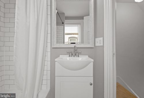 220 Liberty St, Lancaster PA  17602-1934 exterior