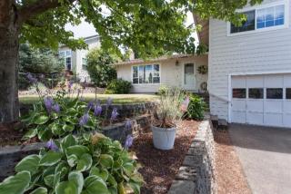 1376 Lawnridge St, Medford, OR 97504-6246