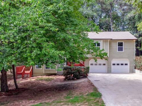 517 Hollow Ct, Holly Springs, GA 30189-2475