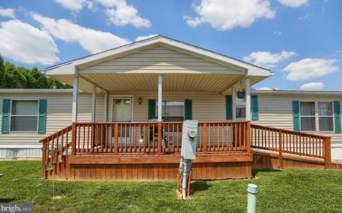 203 Bridlewood Ct, Lancaster, PA 17603-2191