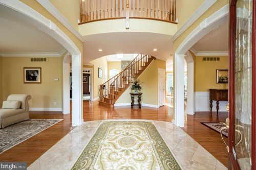 5 Pedersen Ct, Columbus, NJ 08022-2257