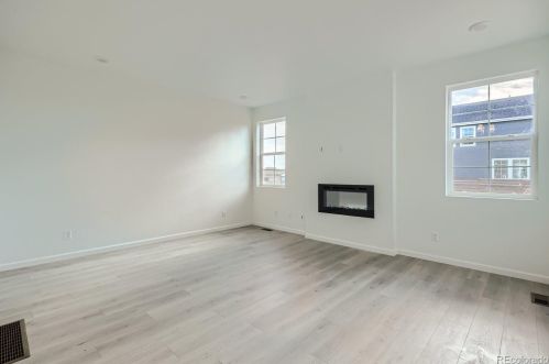 23949 34th Ave, Denver CO  80019-5918 exterior
