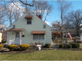 640 13th St, Coshocton, OH 43812-2438