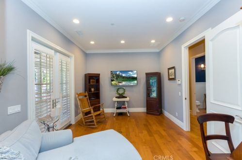 1015 Tiger Tail Dr, Riverside CA  92506-5423 exterior