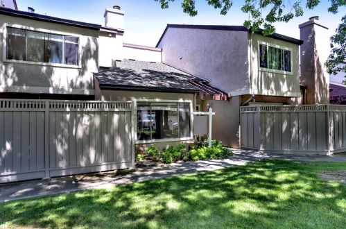 1784 Las Joyas Ct, Los Gatos, CA 95032-1018