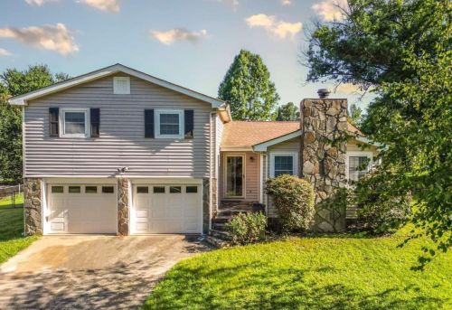 105 Alvin Dr, Carrollton, GA 30117-8912