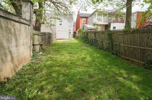 404 Beaver St, Lancaster PA  17603-5604 exterior