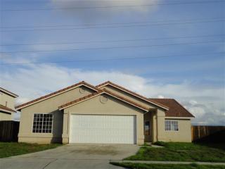 5214 Contessa Ave, Fresno, CA 93723-7672