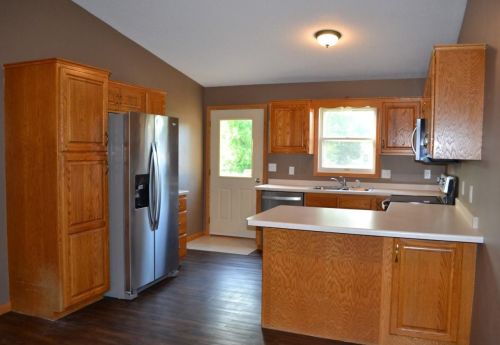 160 5th Ave, Plainview, MN 55964-1492