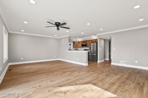16 Greenwood Dr, East Freehold NJ  07728-4001 exterior