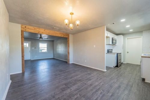 821 Heath St, Rockwall, TX 75087-2214
