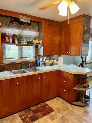 153 Beardsworth Rd, Tiverton, RI 02878-1652