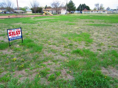 214 Grant Ave, Yuma, CO 80759-1122
