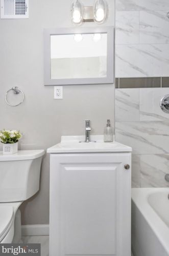 8107 Lockney Ave, Silver Spring MD 20912-7304 exterior