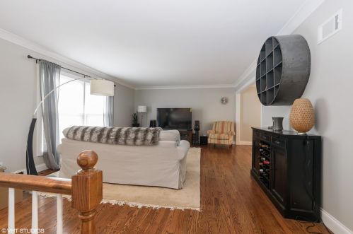 900 King Richards Ct, Bannockburn IL  60015-2627 exterior