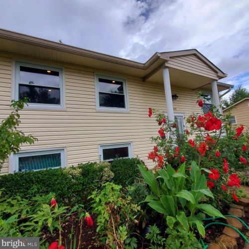 13016 Kenmar Dr, Woodbridge, VA 22193-5223