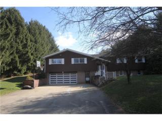 225 Pine Hollow Ln, Greensburg, PA 15601-6472