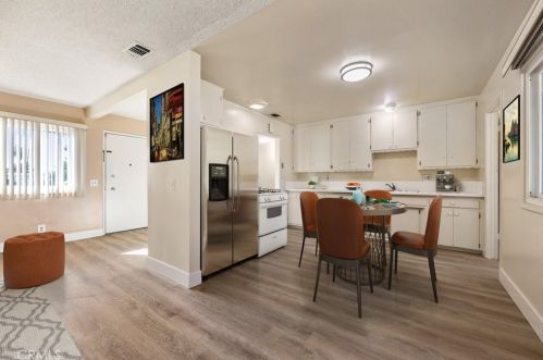 2555 Heffron Dr, Anaheim, CA 92804-4046