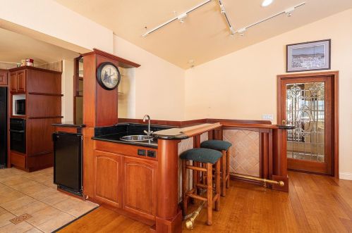 10140 Olympic Blvd, Truckee CA  96161-1701 exterior