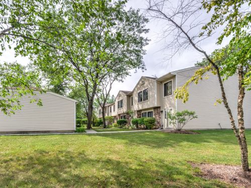 1564 Gibson Dr, Elk Grove Vlg, IL 60007-2713
