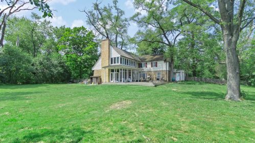 2140 Old Willow Rd, Northfield, IL 60093-2917