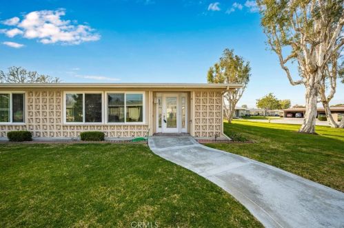 13261 Del Monte Dr, Seal Beach, CA 90740-4571