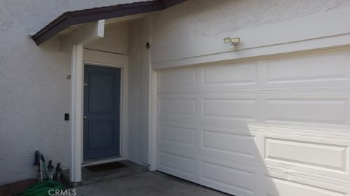 6887 Olympia Dr, Riverside, CA 92503-1054
