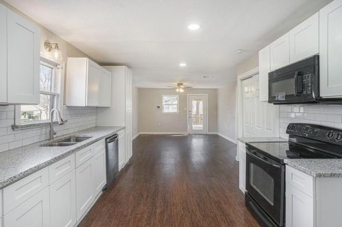 1213 Meadow Park Dr, Fort Worth TX  76108-3125 exterior