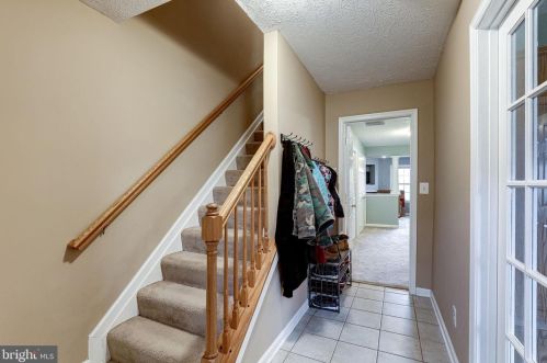 1403 Meadow Dr, Fredericksburg, VA 22405-8706