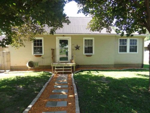 611 4 St, Wellman IA  52356-9708 exterior