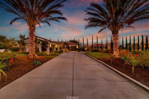 1769 Green Orchard Pl, Riverside CA  92508-8746 exterior