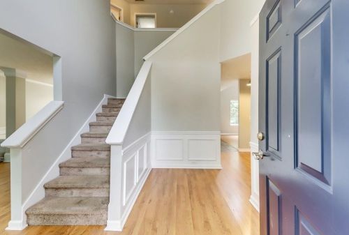 1105 Laurel Cove Dr, Lithonia, GA 30078-7312