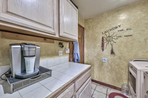 16054 Canterbury Ln, Truckee CA 96161-1648 exterior