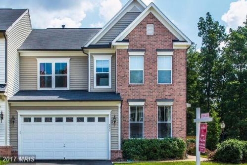 9347 Angel Falls St, Bristow, VA 20136-6168