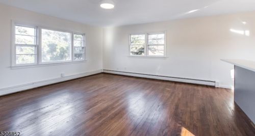 15 Monroe Pl, Montclair NJ  07042-4601 exterior