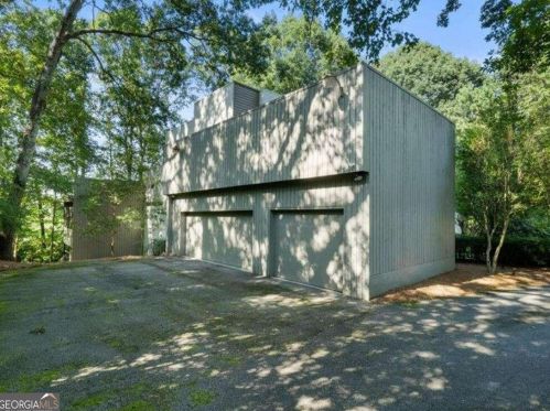 13 Heards Overlook Ct, Atlanta GA  30328-4757 exterior