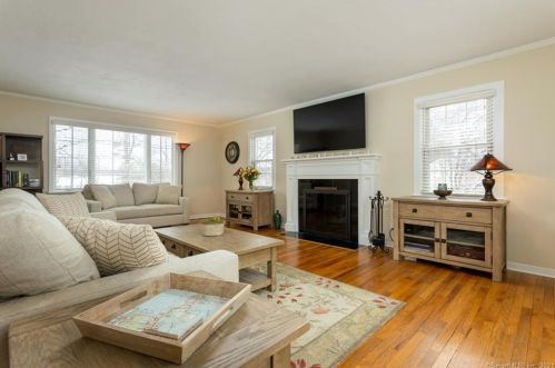 217 Rocks Rd, Norwalk, CT 06851-1109