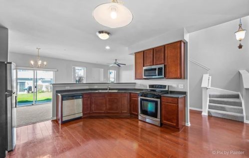 6404 Blue Sky Ln, Matteson, IL 60443-3310