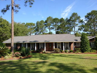 1448 River Oaks Dr, Blackshear, GA 31516-4647