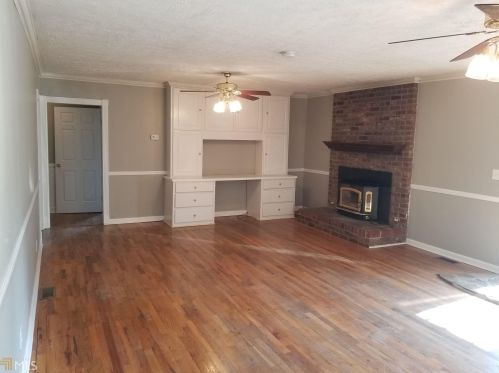 412 Perry Rd, Armuchee, GA 30105-2042