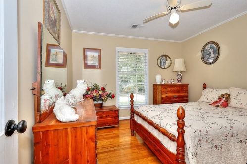 211 Indian Creek Dr, Monroe, GA 30655-2457