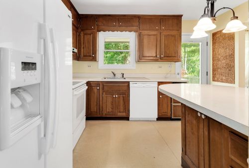 442 Naperville Rd, Willowbrook IL  60514-1021 exterior