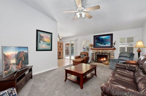 9324 Lake Country Dr, Santee, CA 92071-2139