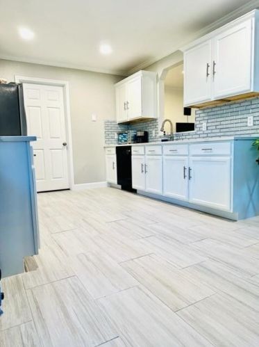 12301 Drummond Dr, Austin TX  78754-6014 exterior